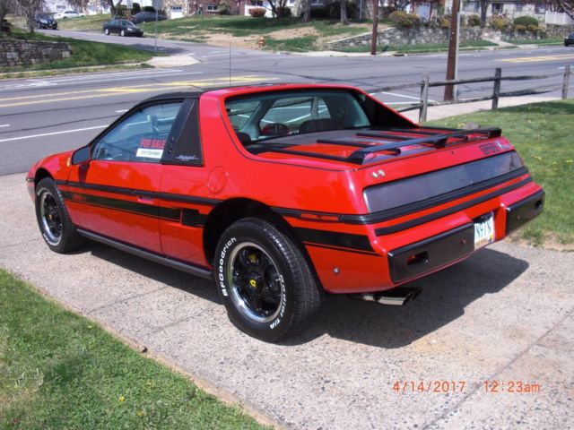 1984 Pontiac Fiero Custom SE - photo 5