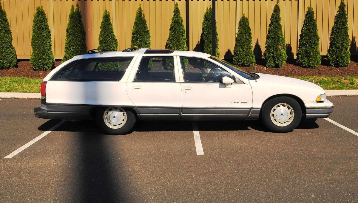 1991 Oldsmobile Custom Cruiser - photo 2