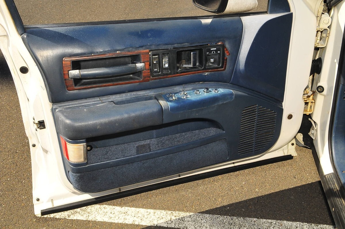 1991 Oldsmobile Custom Cruiser - photo 6