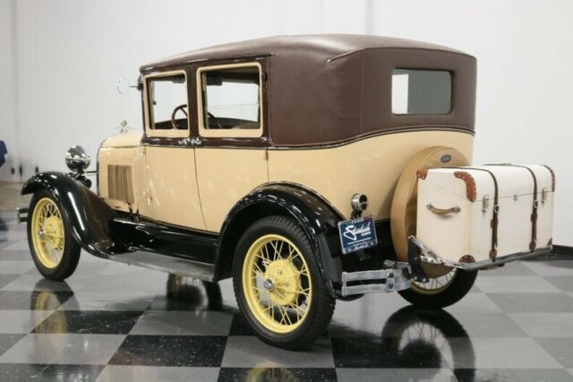 1928 Ford Model A Sedan - photo 10