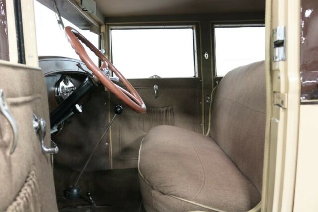 1928 Ford Model A Sedan - photo 5