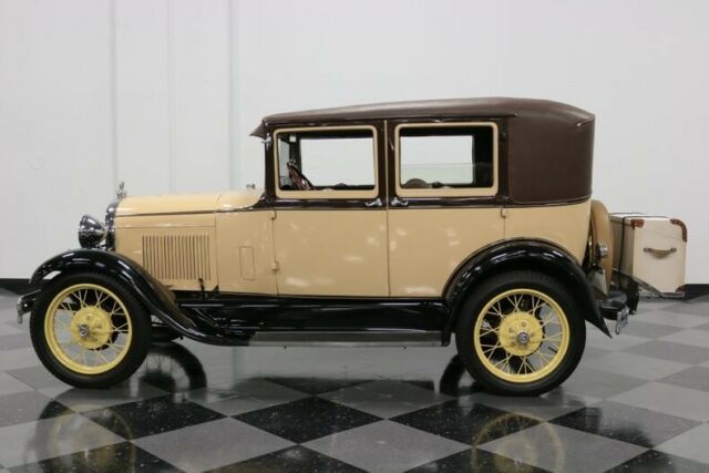 1928 Ford Model A Sedan - photo 8