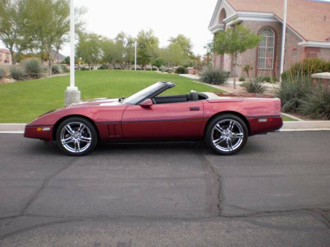 1987 Chevrolet Corvette Base 2dr Convertible - photo 3