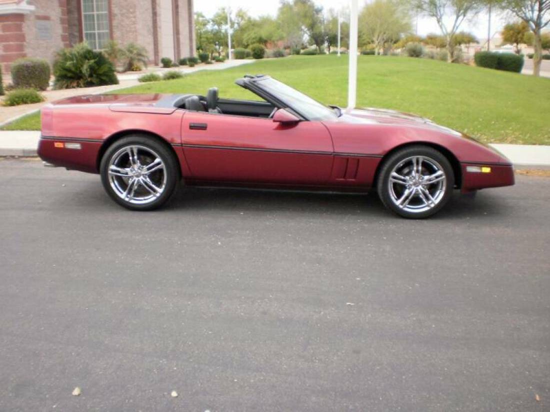 1987 Chevrolet Corvette Base 2dr Convertible - photo 4