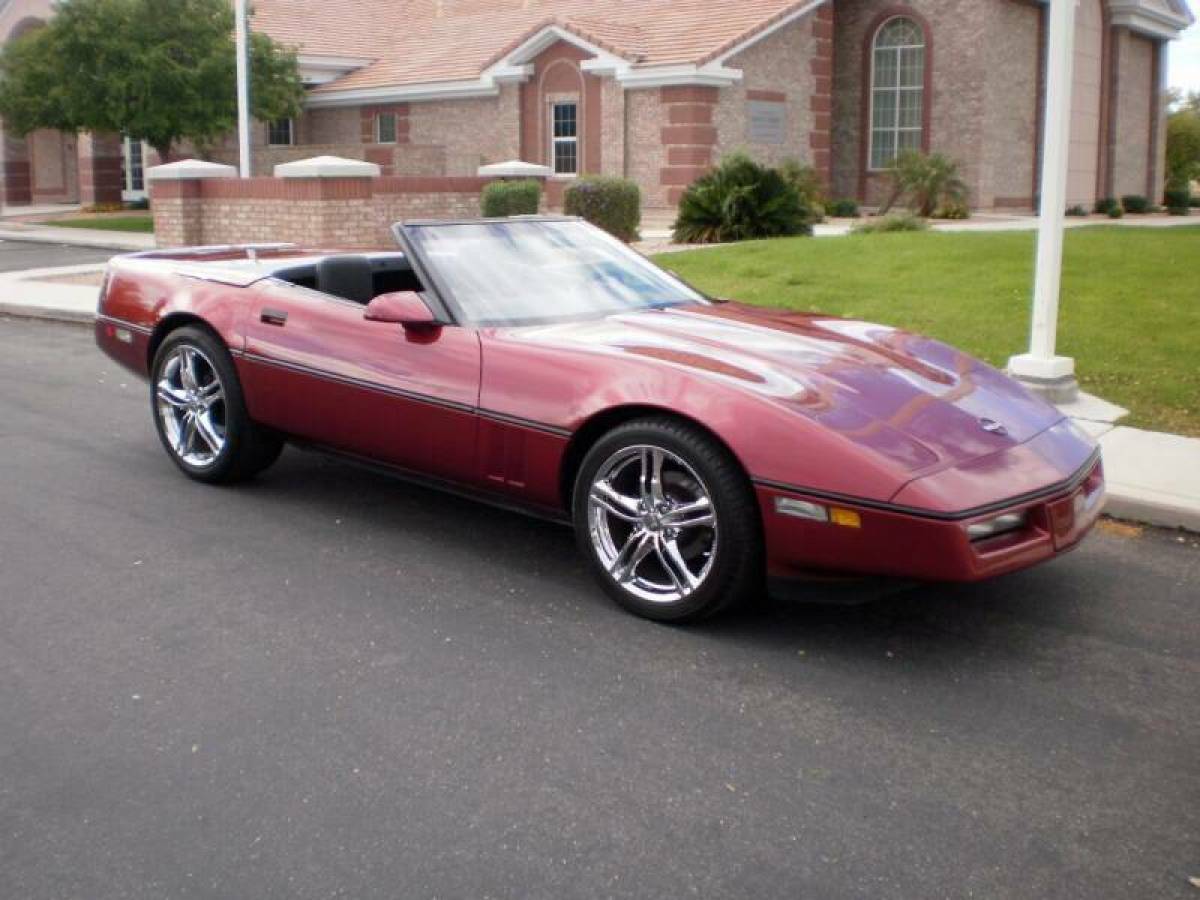 1987 Chevrolet Corvette Base 2dr Convertible - photo 2