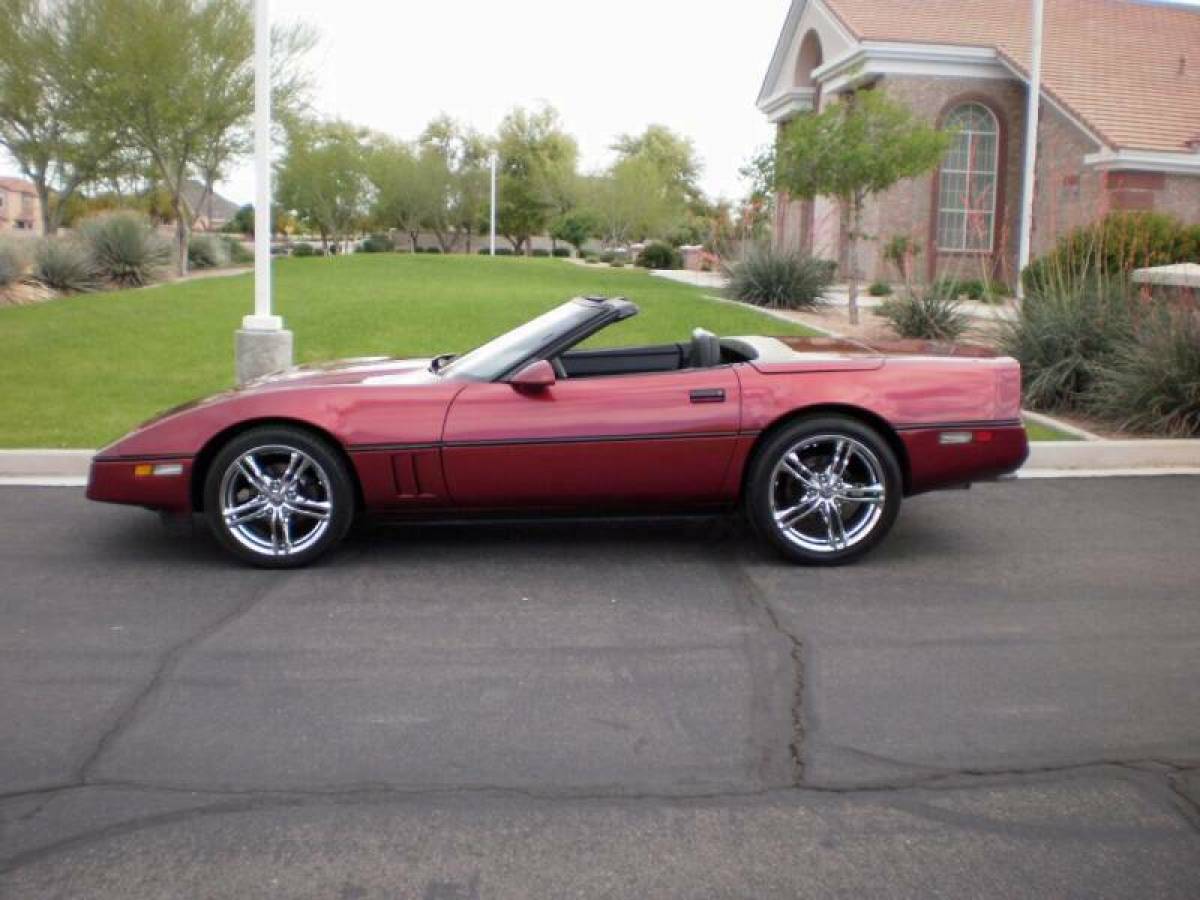 1987 Chevrolet Corvette Base 2dr Convertible - photo 3