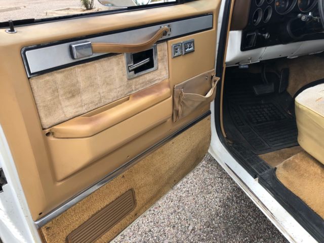 1985 Chevrolet C-10 GMC Sierra Short Bed - photo 10