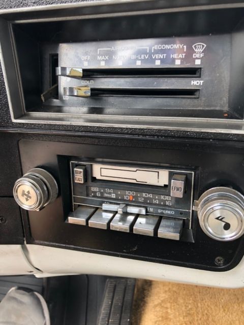 1985 Chevrolet C-10 GMC Sierra Short Bed - photo 12