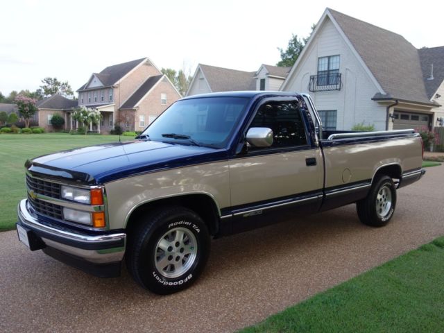 ARKANSAS-OWNED, NONSMOKER, REG CAB LONGBED, 5.7L V8, PERFECT CARFAX! 1993 Chevrolet C/K Pickup 1500 Regular Cab Longbed