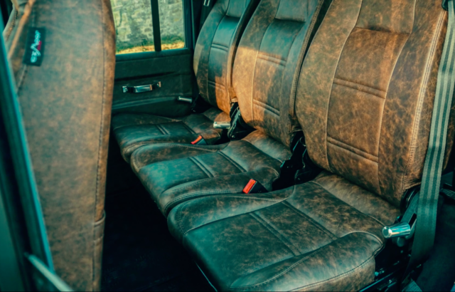 1985 Land Rover Defender Arkonik Built 110 - Frame-off restored / 850 Miles - photo 10