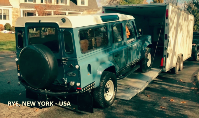 1985 Land Rover Defender Arkonik Built 110 - Frame-off restored / 850 Miles - photo 4