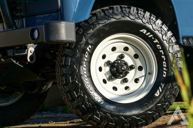 1985 Land Rover Defender Arkonik Built 110 - Frame-off restored / 850 Miles - photo 8