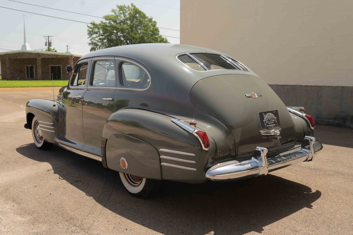 1941 Cadillac Series 61 - photo 6