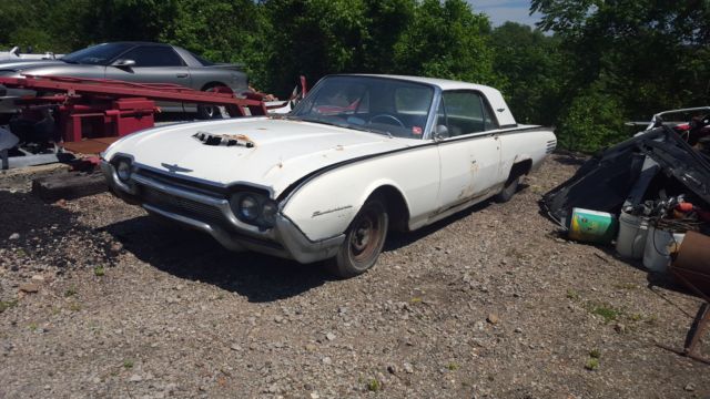 1961 Ford Thunderbird Coupe