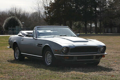 1980 Aston Martin V-8 Volante - photo 2