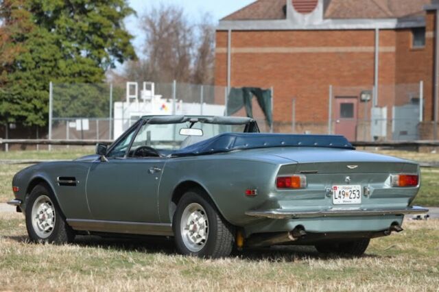 1980 Aston Martin V-8 Volante - photo 5