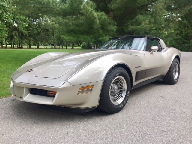 1982 Chevrolet Corvette - photo 3