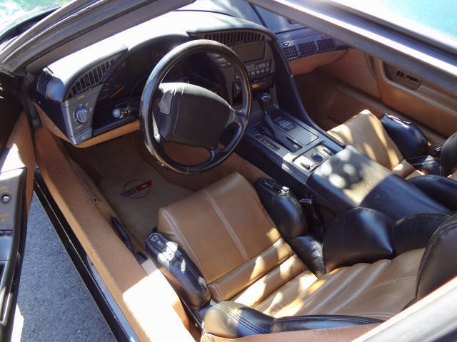 1990 Chevrolet Corvette Base Hatchback 2-Door - photo 9