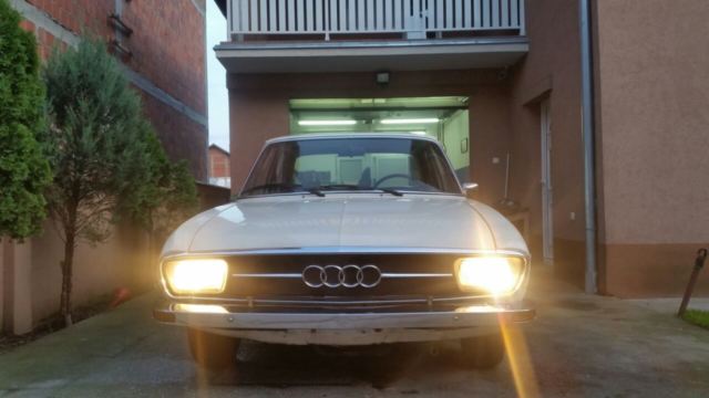 1970 Audi 100 4 door - photo 2