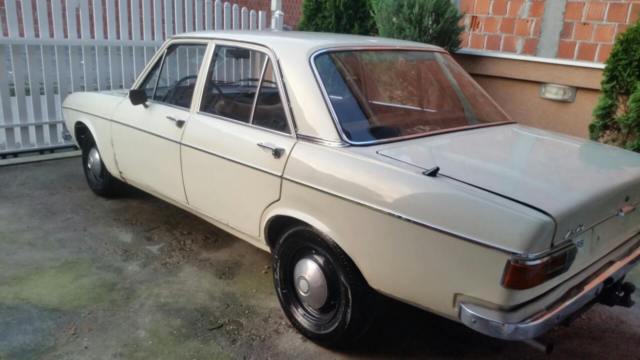 1970 Audi 100 4 door - photo 4