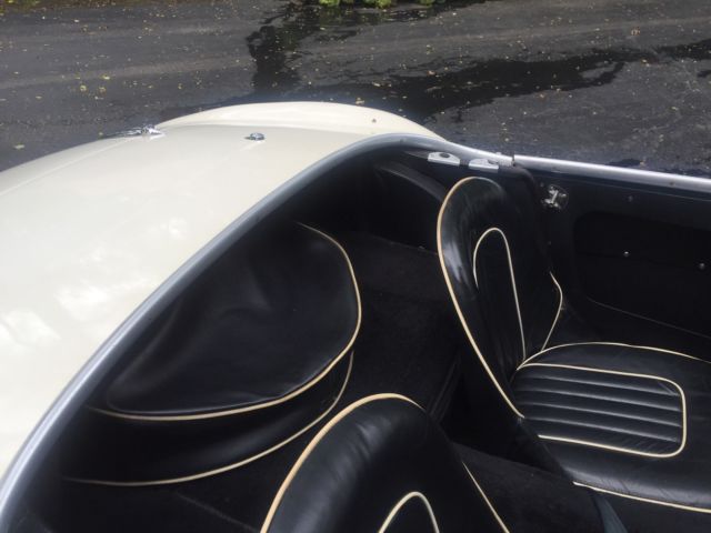 1959 Austin Healey 100-6 Louvered bonnet - photo 10