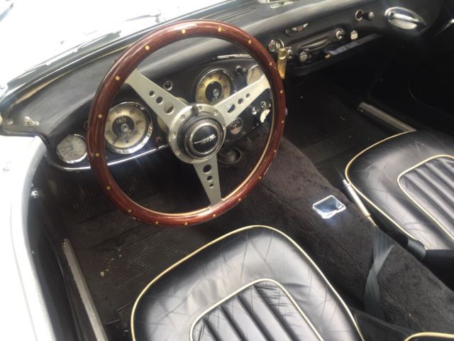 1959 Austin Healey 100-6 Louvered bonnet - photo 11