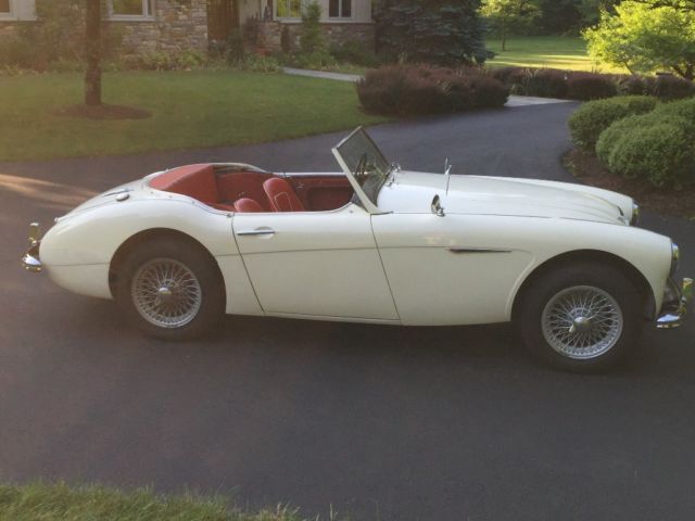 1962 Austin Healey 3000 BT-7 2x2 with operating electric overdrive - photo 2
