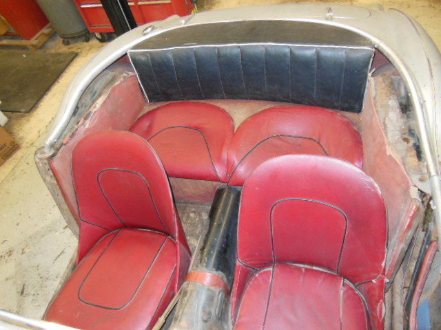 1961 Austin Healey 3000 red - photo 7