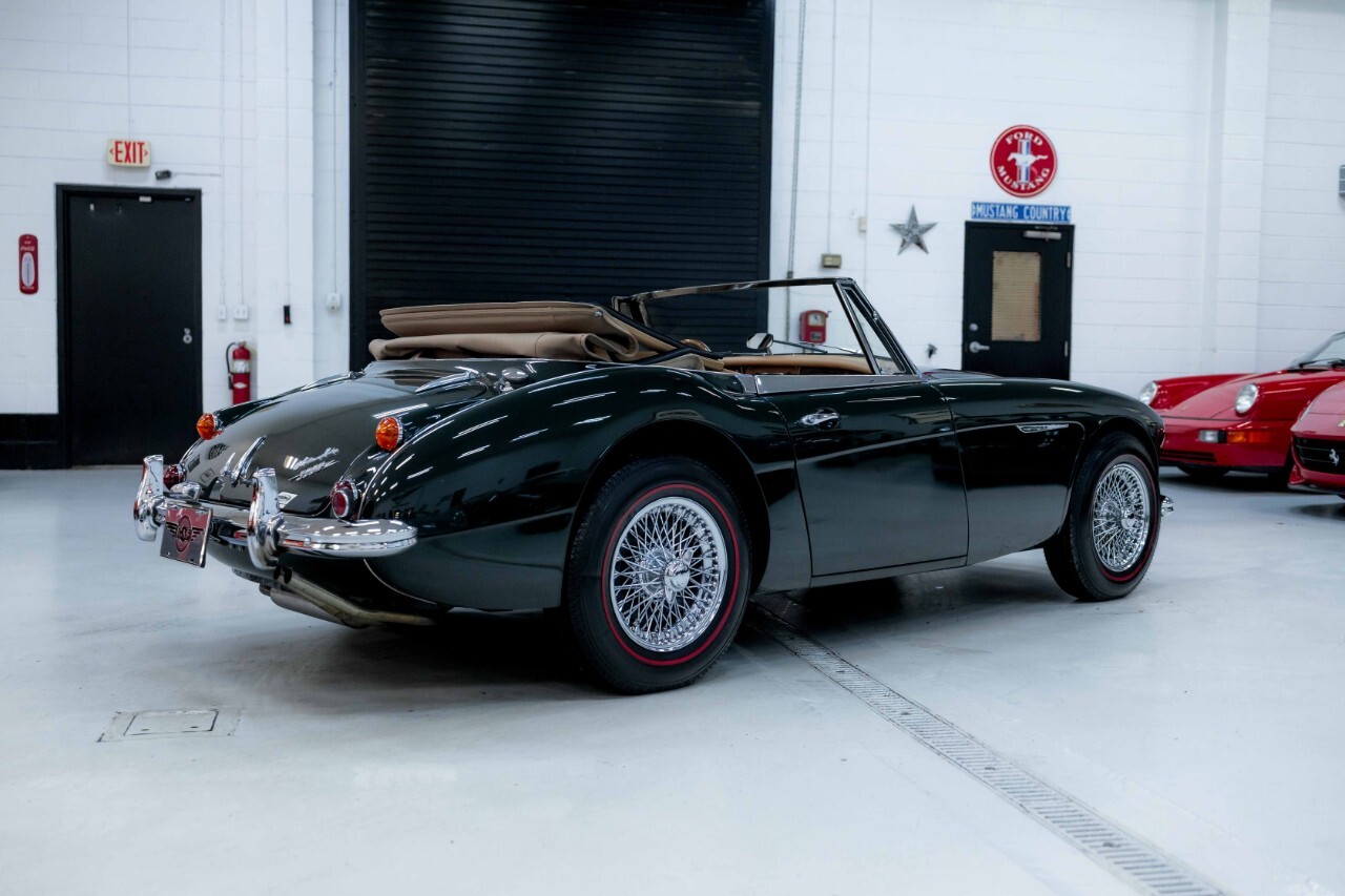 1967 Austin-Healey 3000 Mark III Convertible - photo 7