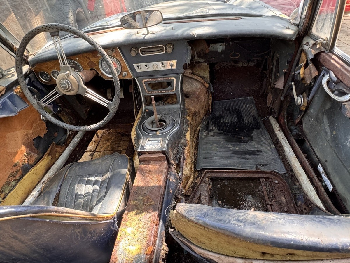 1965 Austin Healey 3000 - photo 11