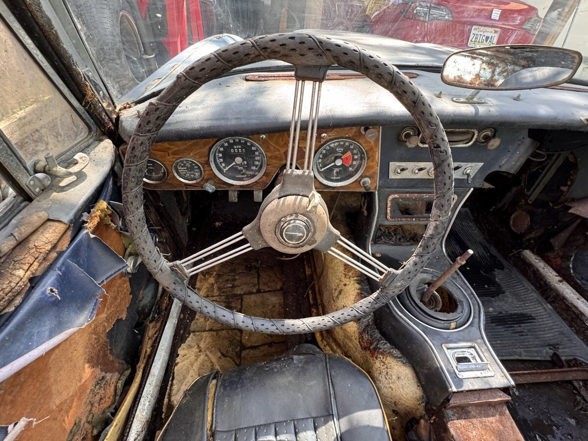 1965 Austin Healey 3000 - photo 9