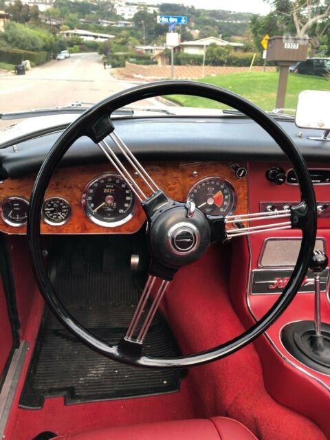 1966 Austin Healey 3000 - photo 12