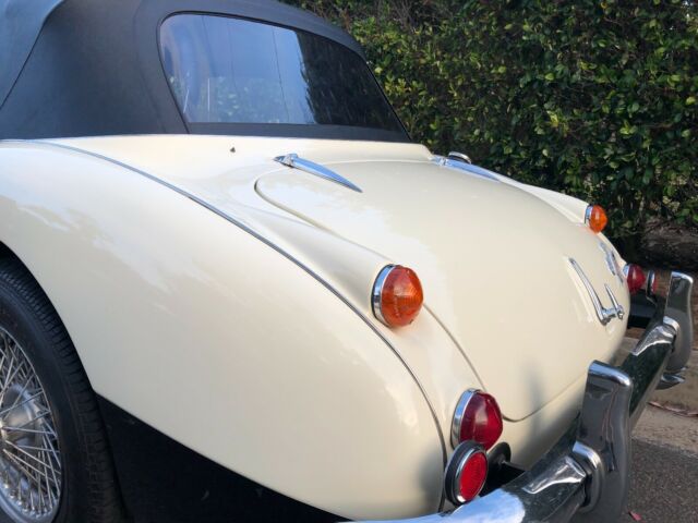 1966 Austin Healey 3000 - photo 6