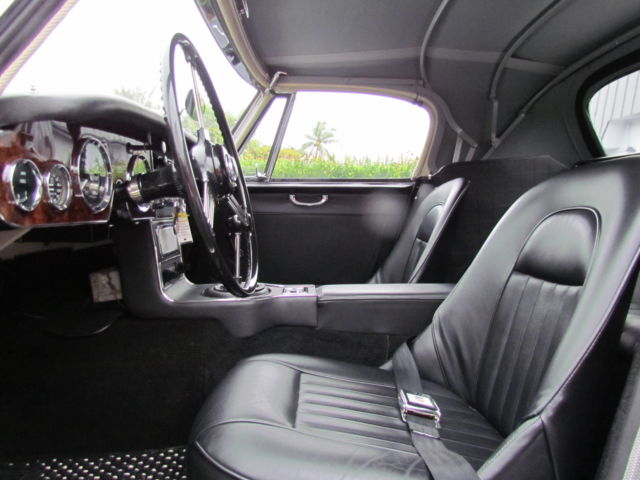 1967 Austin Healey 3000 BJ8 Mk III Convertible - photo 13