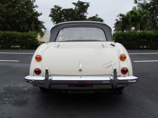 1967 Austin Healey 3000 BJ8 Mk III Convertible - photo 4