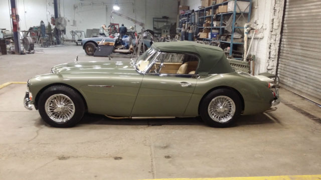 1967 Austin Healey 3000 - photo 2