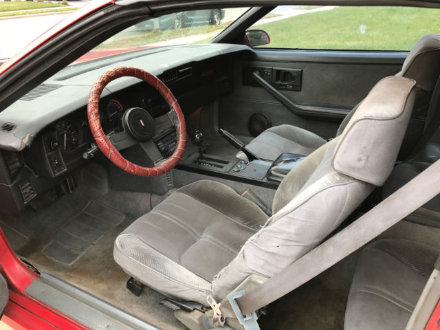 1986 Chevrolet Camaro Iroc-Z Coupe 2-Door - photo 7