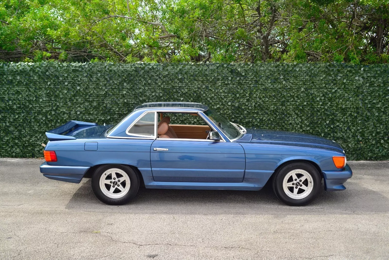 1984 Mercedes-Benz SL-Class Roadster - photo 3