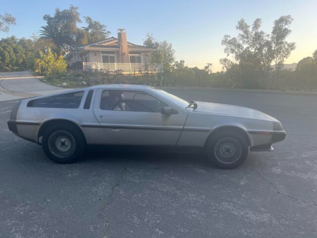 1983 DeLorean DMC-12 - photo 3