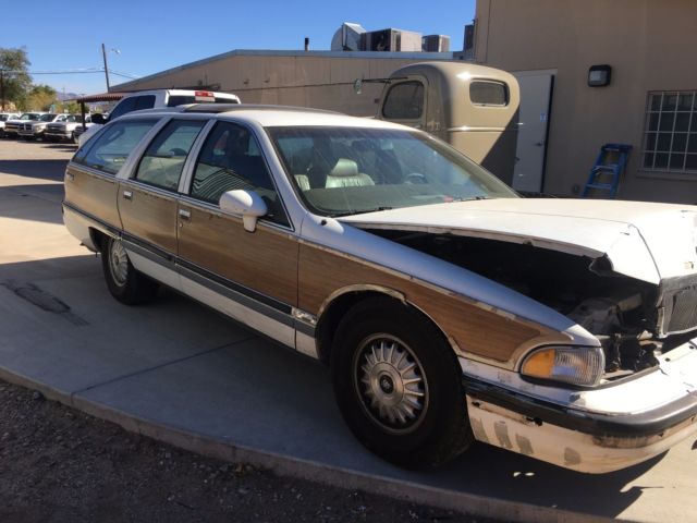 19920000 Buick Roadmaster - photo 2