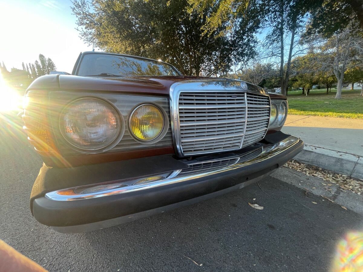 1982 Mercedes-Benz 300-Series - photo 10