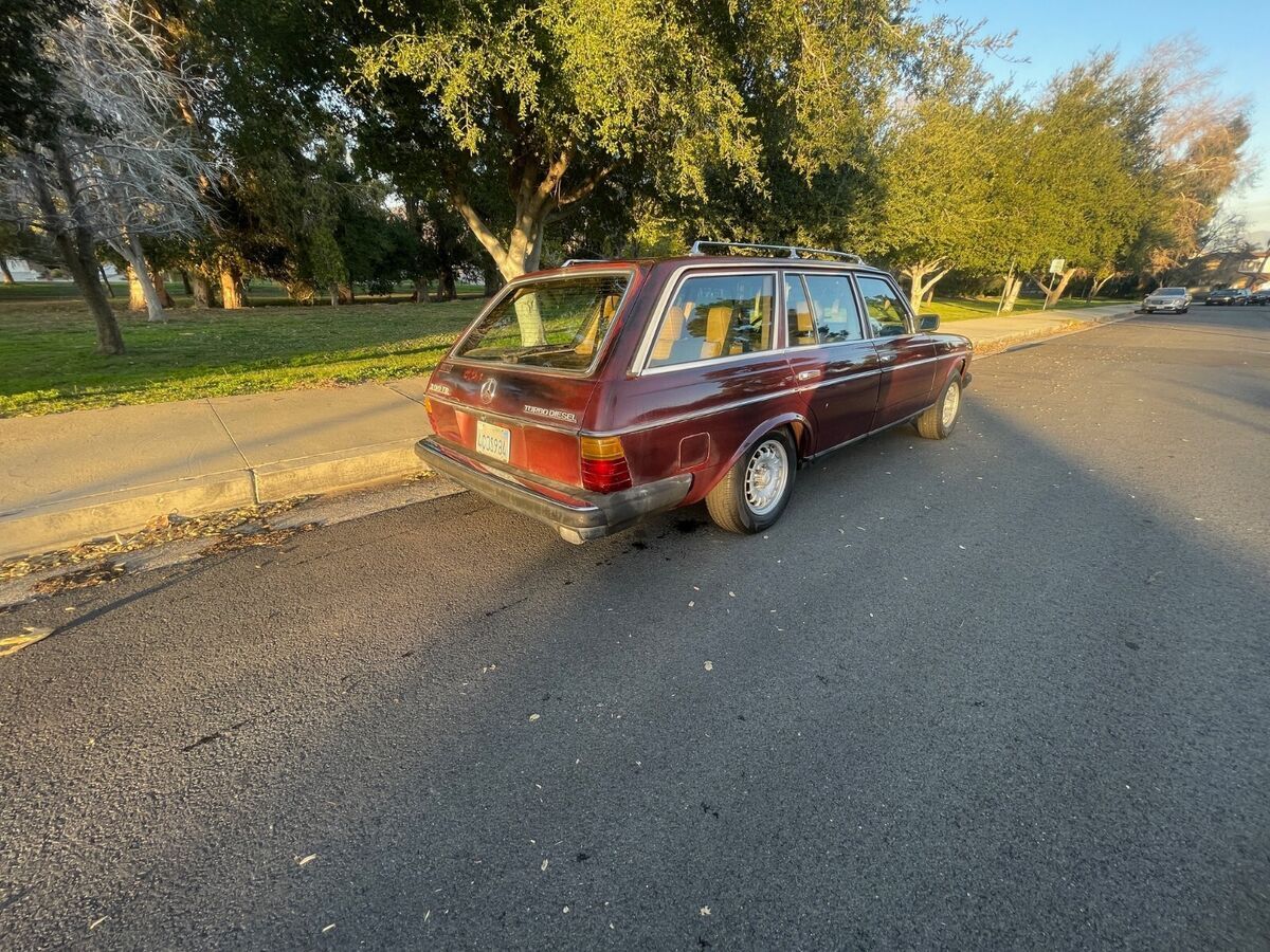 1982 Mercedes-Benz 300-Series - photo 7