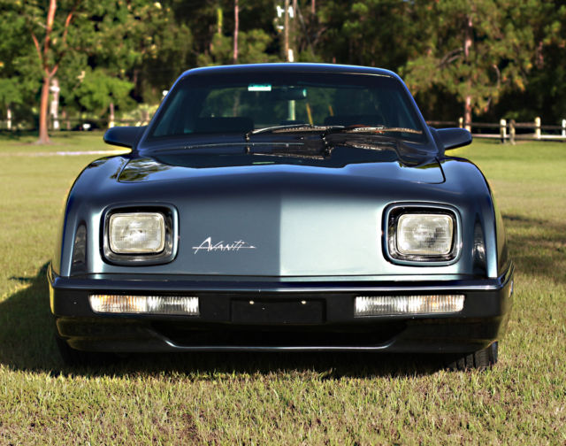 1990 Studebaker AVANTI 4 DOOR Luxury Turing Sedan AVANTI 4 DOOR - photo 4