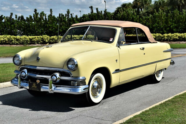1951 Ford Custom Deluxe Convertible 239 V-8, Manual, AACA Winner - photo 5
