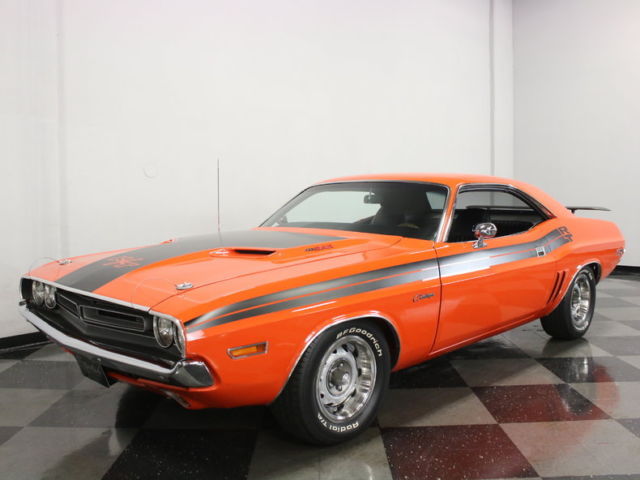 AWARD WINNING BUILD, VERY CORRECT REPRODUCTION OF A 440 SIX PACK R/T, SHOW READY 1971 Dodge Challenger