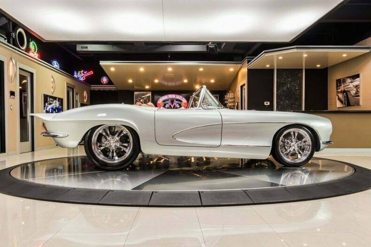 1962 Chevrolet Corvette Restomod - photo 12
