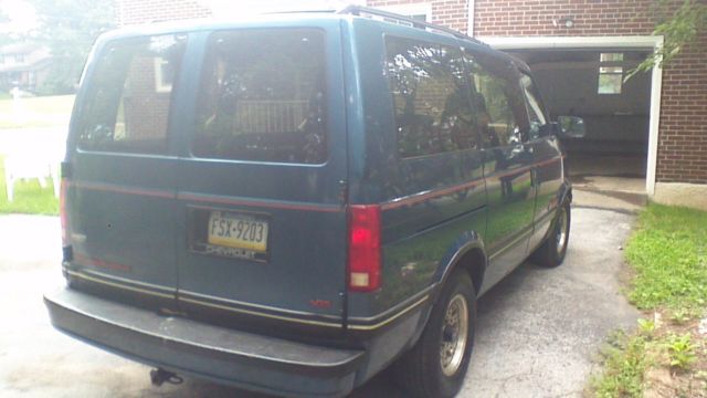 1992 Chevrolet Astro - photo 4