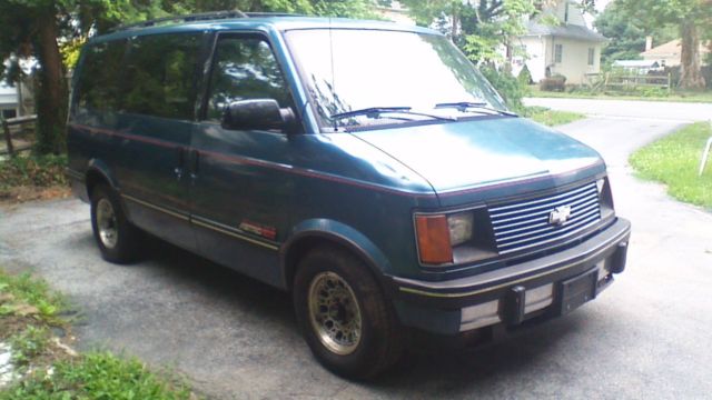 1992 Chevrolet Astro - photo 9
