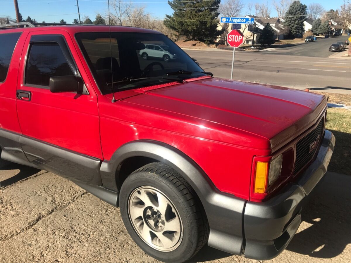 AWD, Red 1992 GMC Typhoon 330