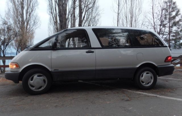 AWD Toyota Previa ALL TRAC Cruise Control Time Capsule Camper Van LOW RESERVE 1993 Toyota Previa ALL TRAC (AWD)